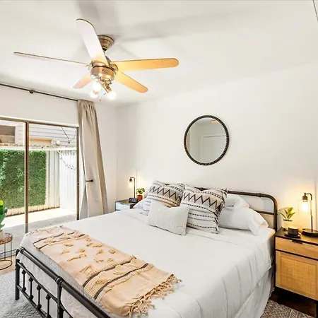 Luxe 3 Story Townhome With Downtown View Near Nrg Stadium Centrally Located Walkable To Popular Restaurants Houston Exterior photo